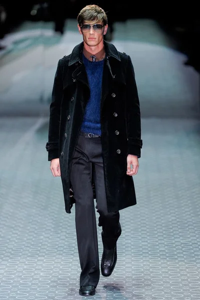 Look 23